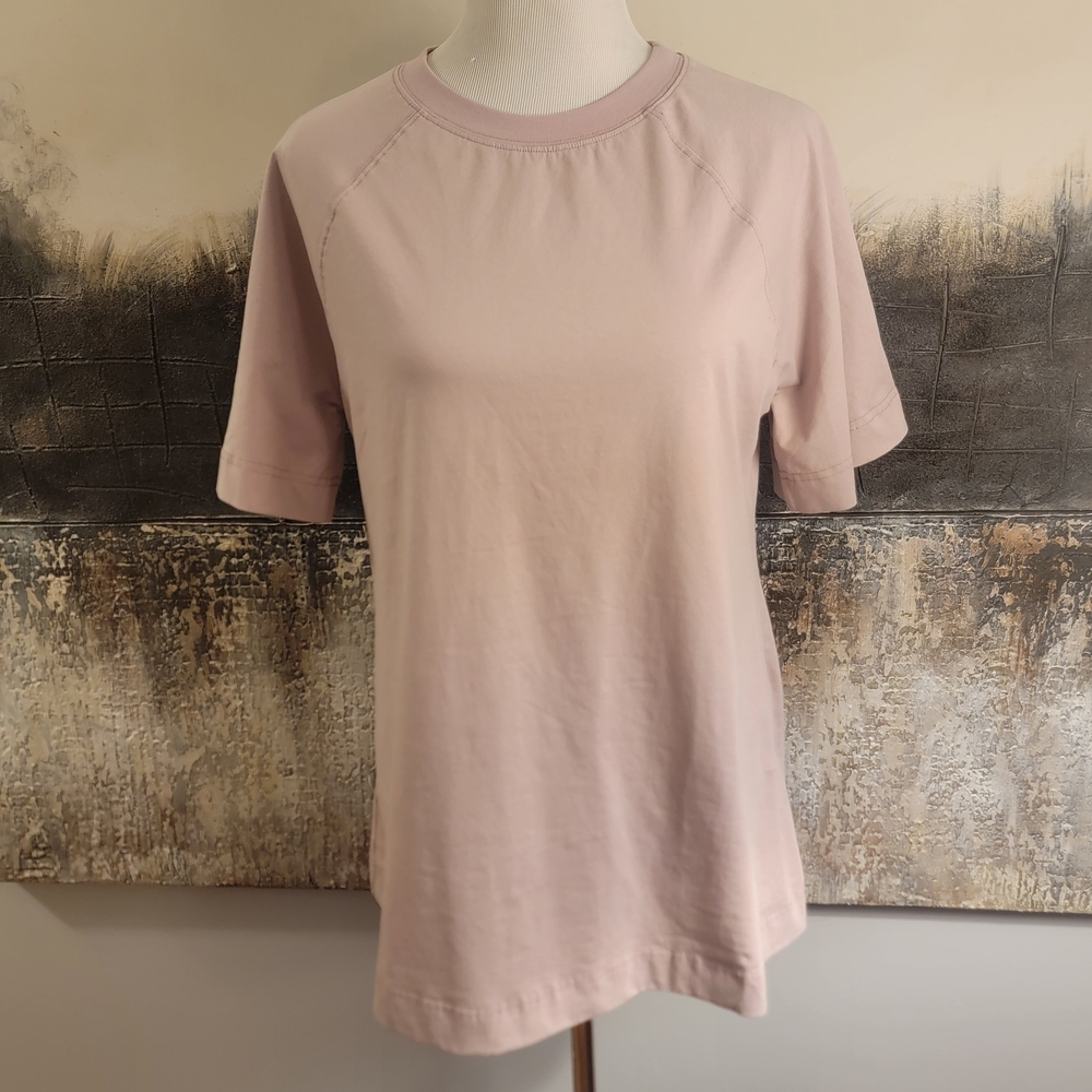 MIHOLL Classic Short Sleeve Crewneck Tee in Pale Pink